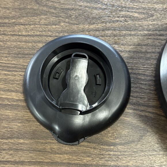 Keurig Hot 2.0 Thermal Carafe 32 oz Stainless Steel Black Lid Coffee Pot 1431X - Picture 6 of 9